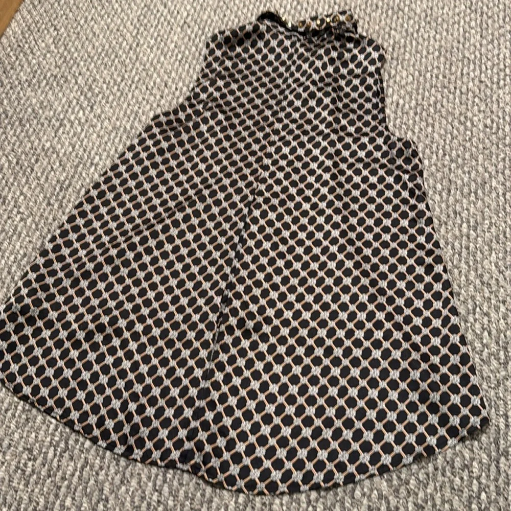 ⭐️5/$15⭐️ Forever 21 top - Picture 7 of 7